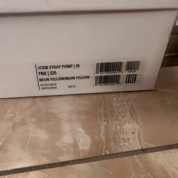 COPY - JIMMY CHOO
Neon Yellow Mugler Edition Strap Pump Heels! Worn once! US8 - Picture 7 of 8